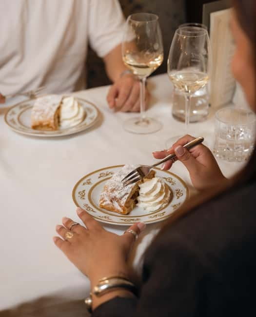 Vienna: Schönbrunn Palace Evening Tour, Dinner and Concert - Who should book this evening?