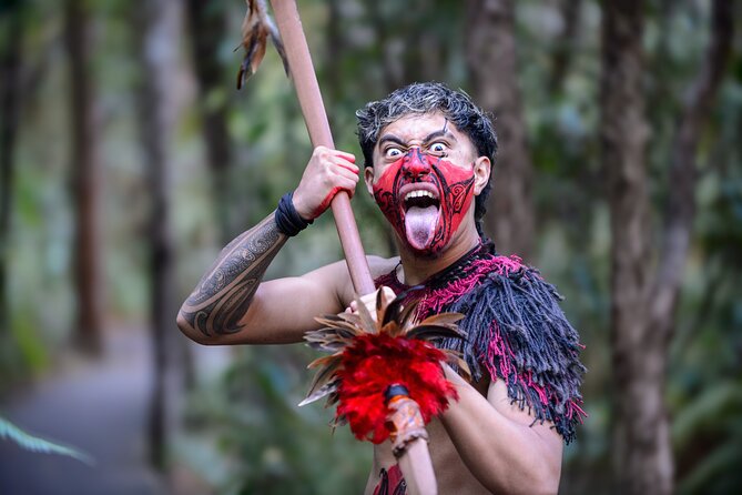 Waitangi Treaty Grounds: Combo Pass (Hāngī + Concert + Admission) - Watching the hāngi come out of the ground
