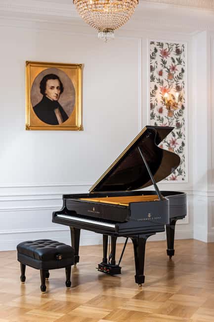 Warsaw: Guided Walking Tour with a Private Chopin Concert - The church that holds Chopin’s heart