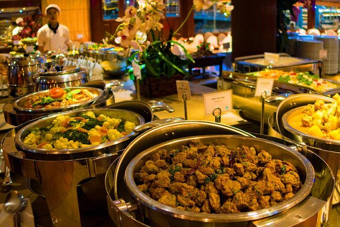White Orchid Dinner Cruise at Bangkok with Pickup & Live Music - Boarding the White Orchid at 7:30 pm
